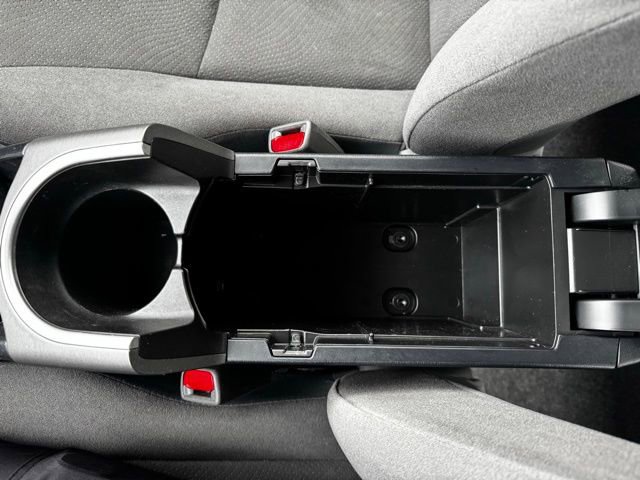 Used 2014 Toyota Prius Three image 17