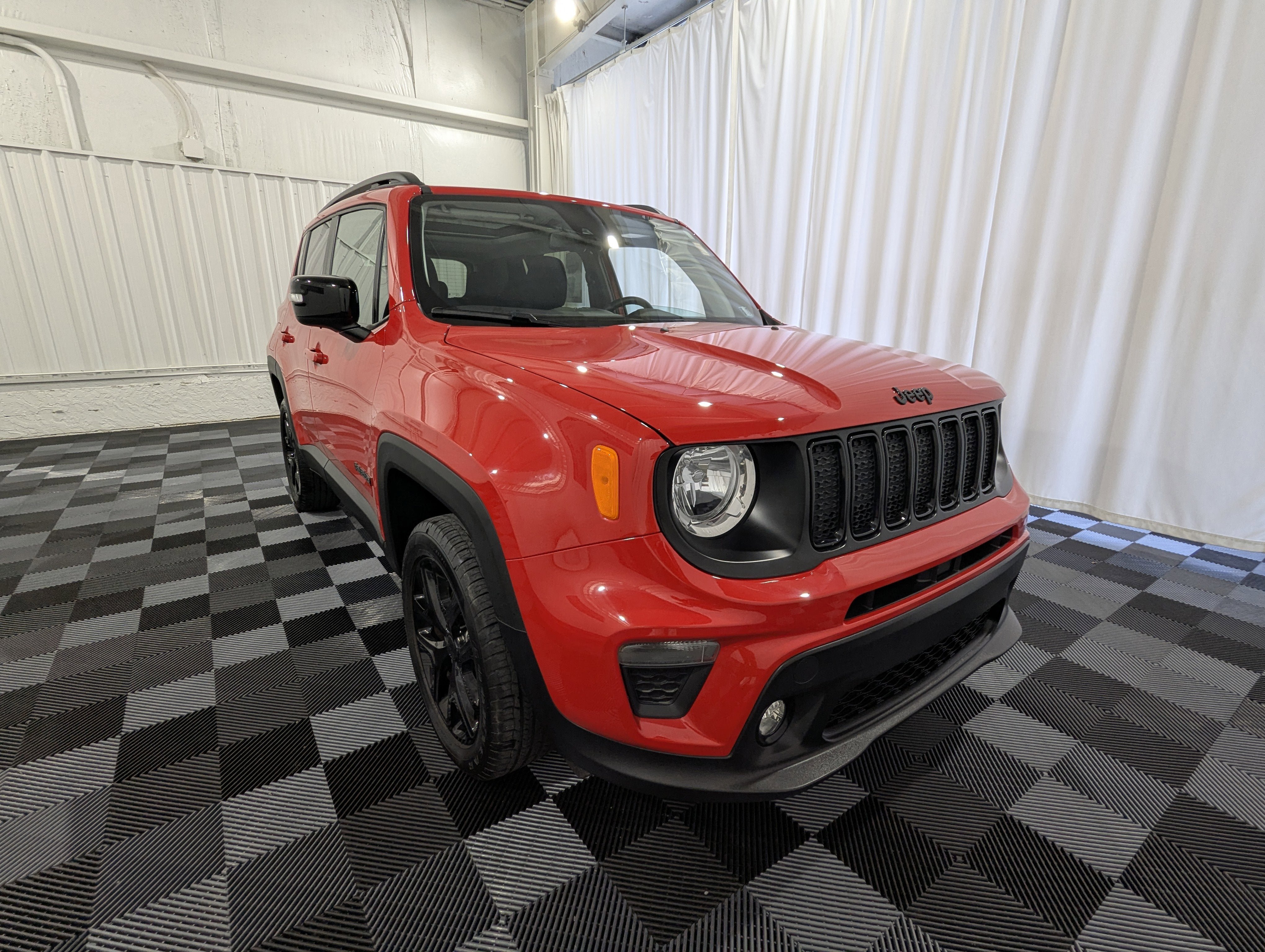 Used 2023 Jeep Renegade Altitude w/ Sun/Sound Group image 4