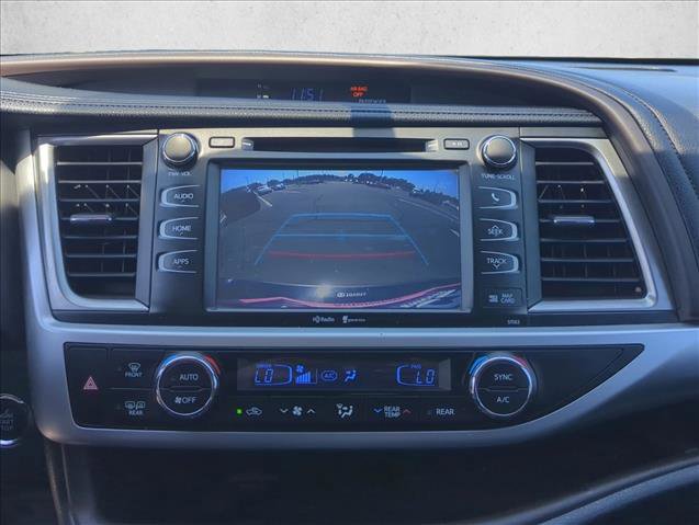 Used 2015 Toyota Highlander XLE FWD image 17