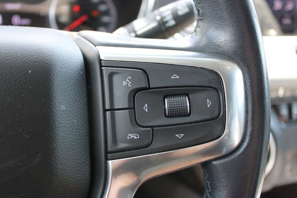 Used 2020 Chevrolet Blazer LT w/ Sound & Technology Package FWD image 23