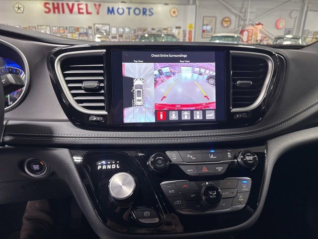 New 2026 Chrysler Pacifica Select image 19