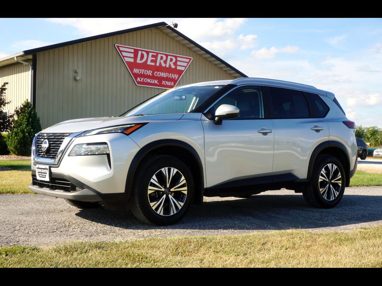 Used 2022 Nissan Rogue SV w/ SV Premium Package