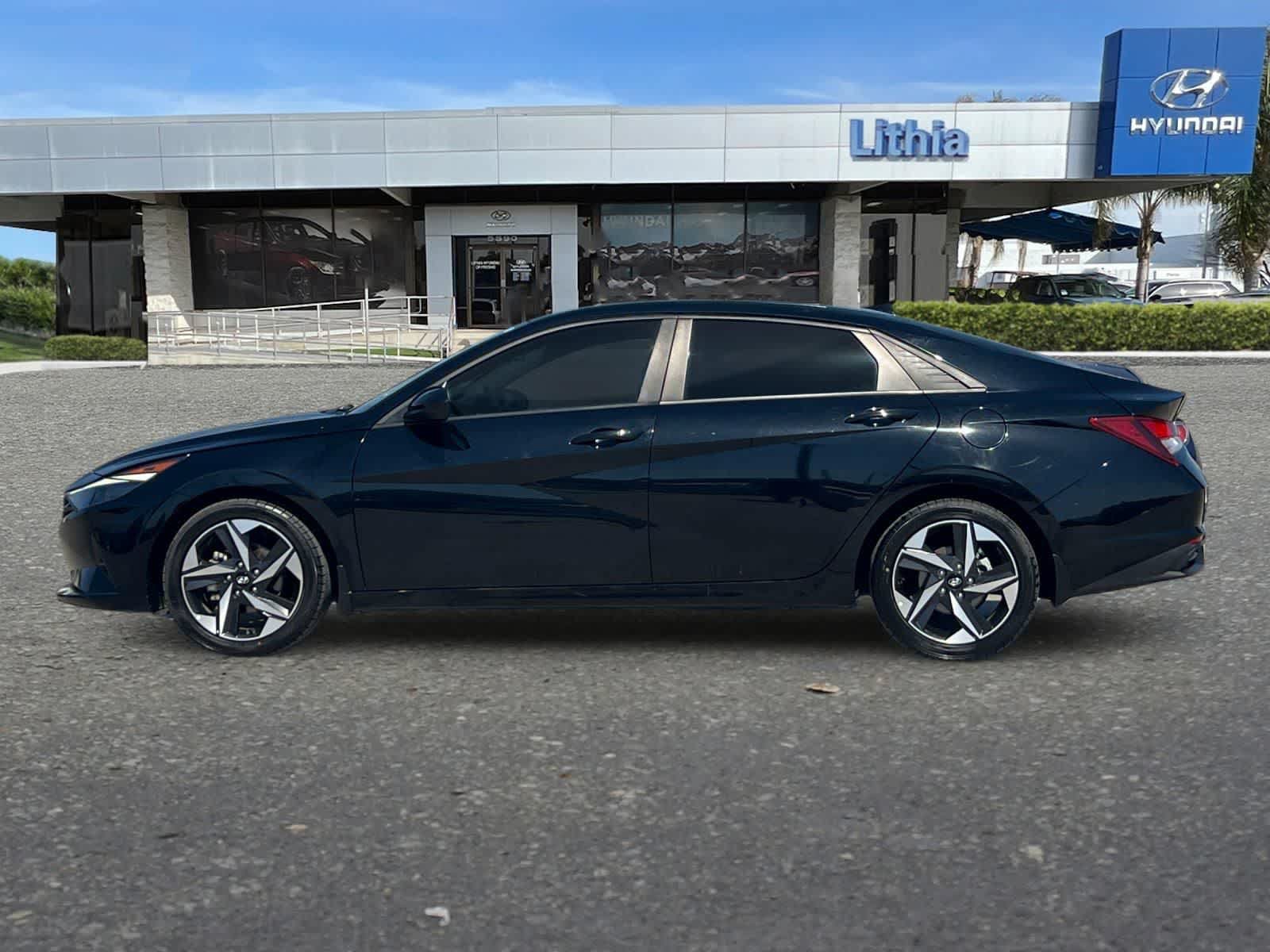 Used 2023 Hyundai Elantra SEL w/ Convenience Package FWD image 6