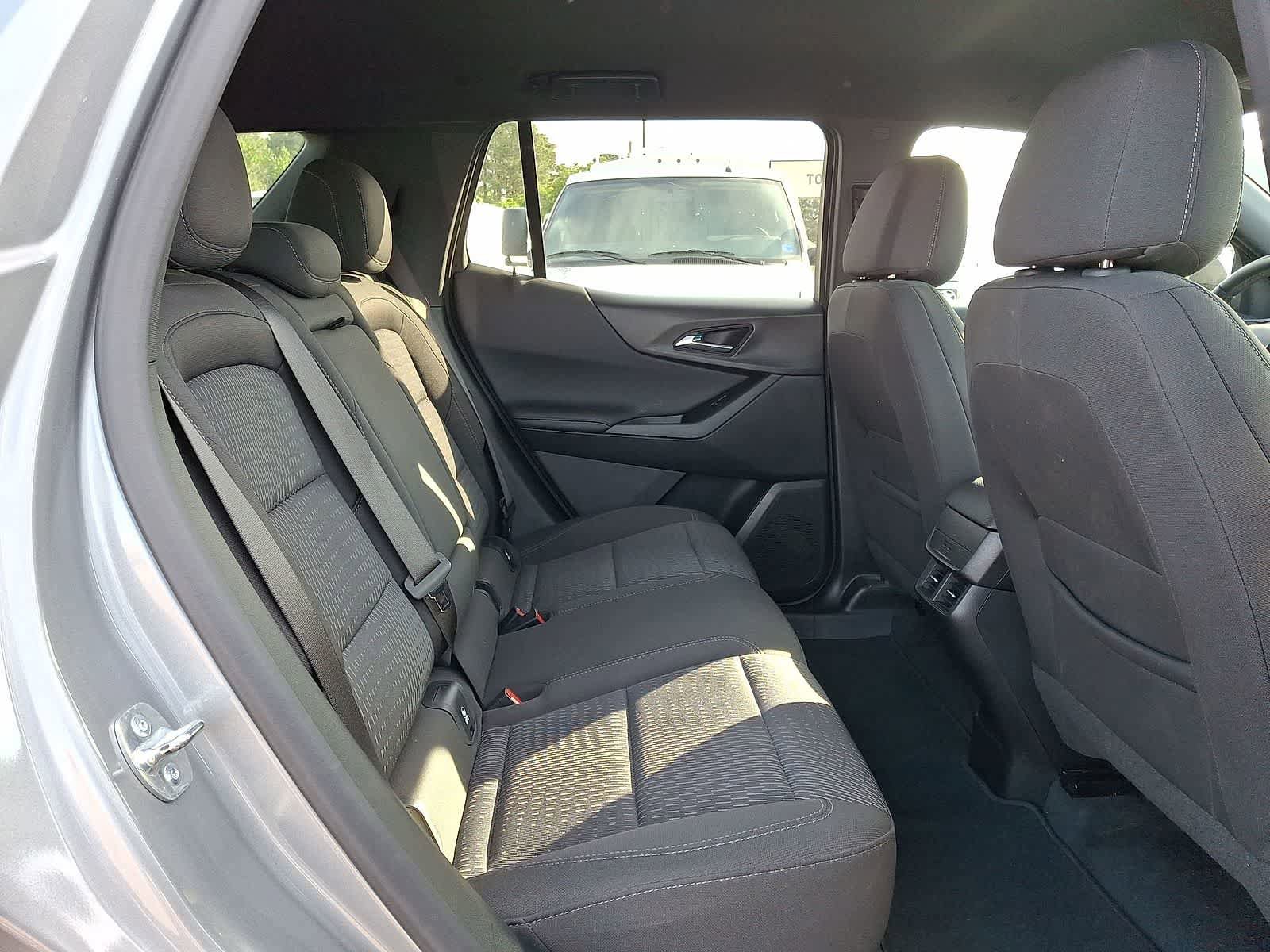 Certified 2025 Chevrolet Equinox LT FWD image 32