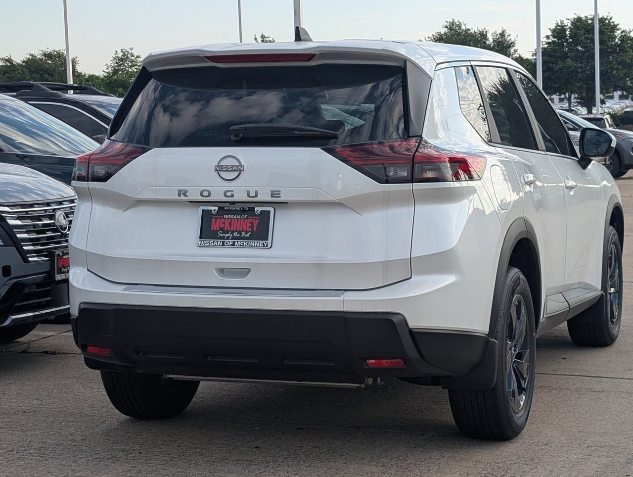 New 2026 Nissan Rogue SV w/ Cold Weather Package FWD image 4