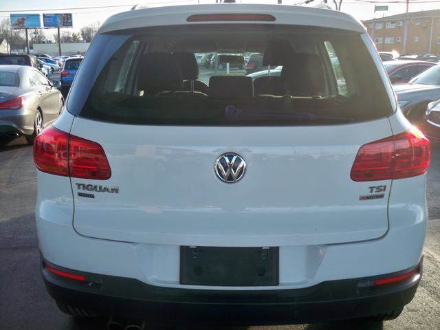 Used 2017 Volkswagen Tiguan Limited w/ Premium Package image 4