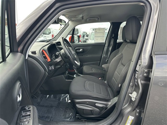 Used 2020 Jeep Renegade Latitude image 19