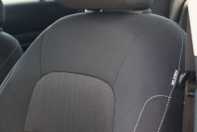 Used 2025 Nissan Altima 2.5 SV FWD image 13
