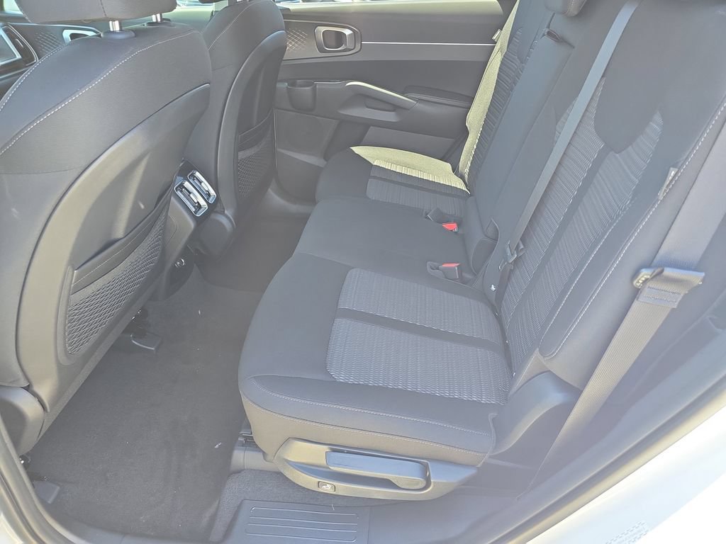 New 2026 Kia Sorento LX FWD image 16