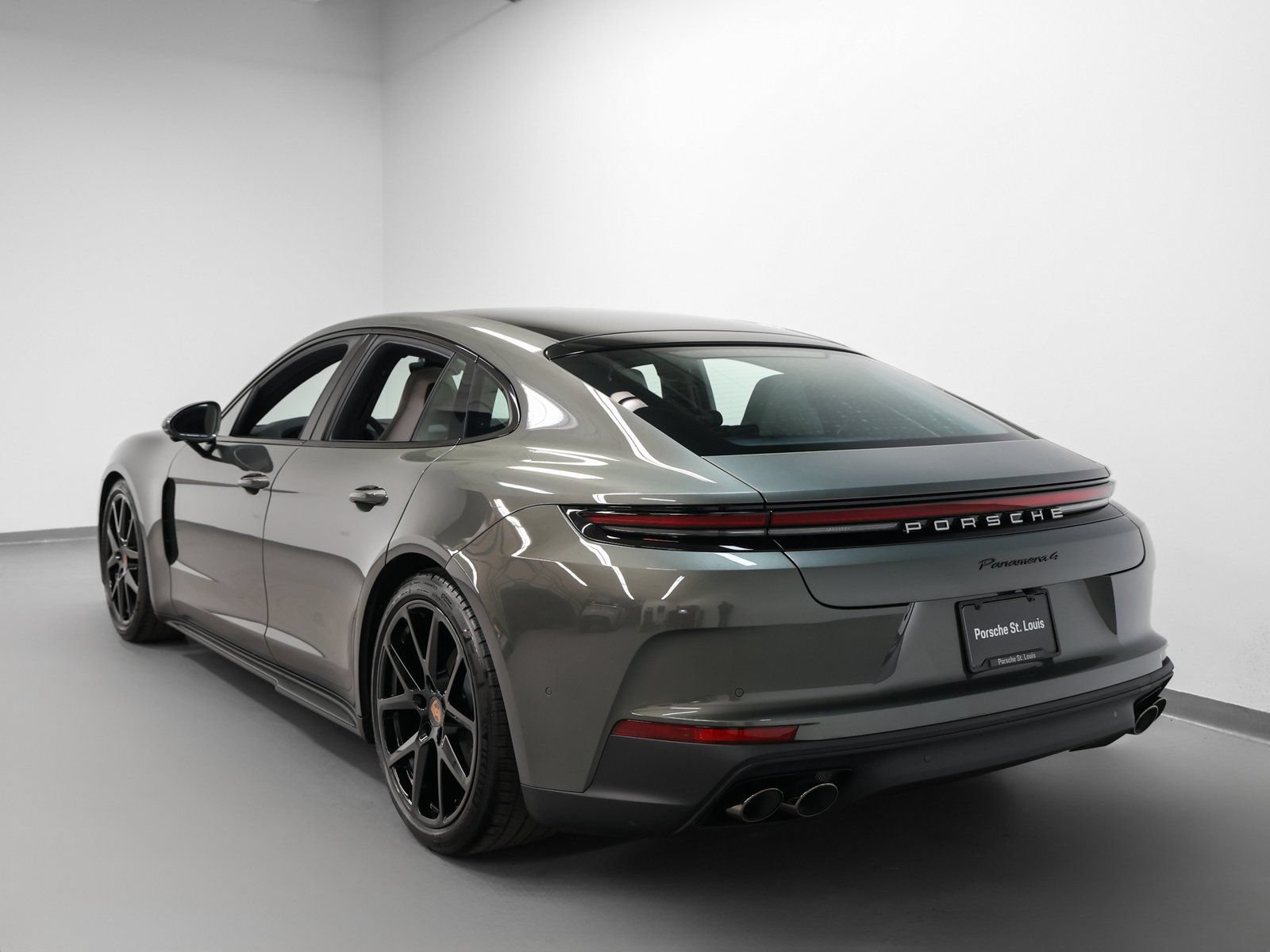 New 2026 Porsche Panamera 4 AWD/4WD image 3
