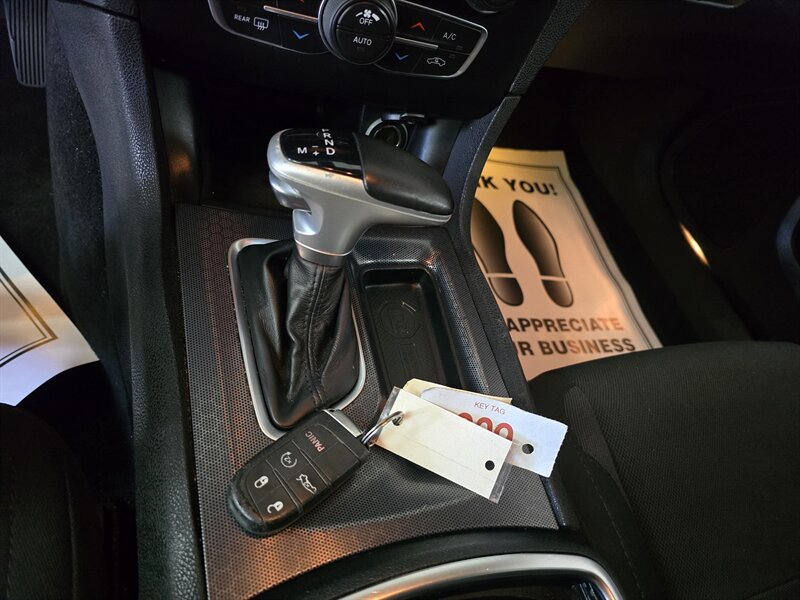 Used 2016 Dodge Charger R/T RWD image 19