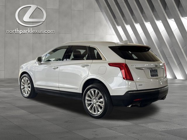 Used 2019 Cadillac XT5 Premium Luxury AWD/4WD image 2