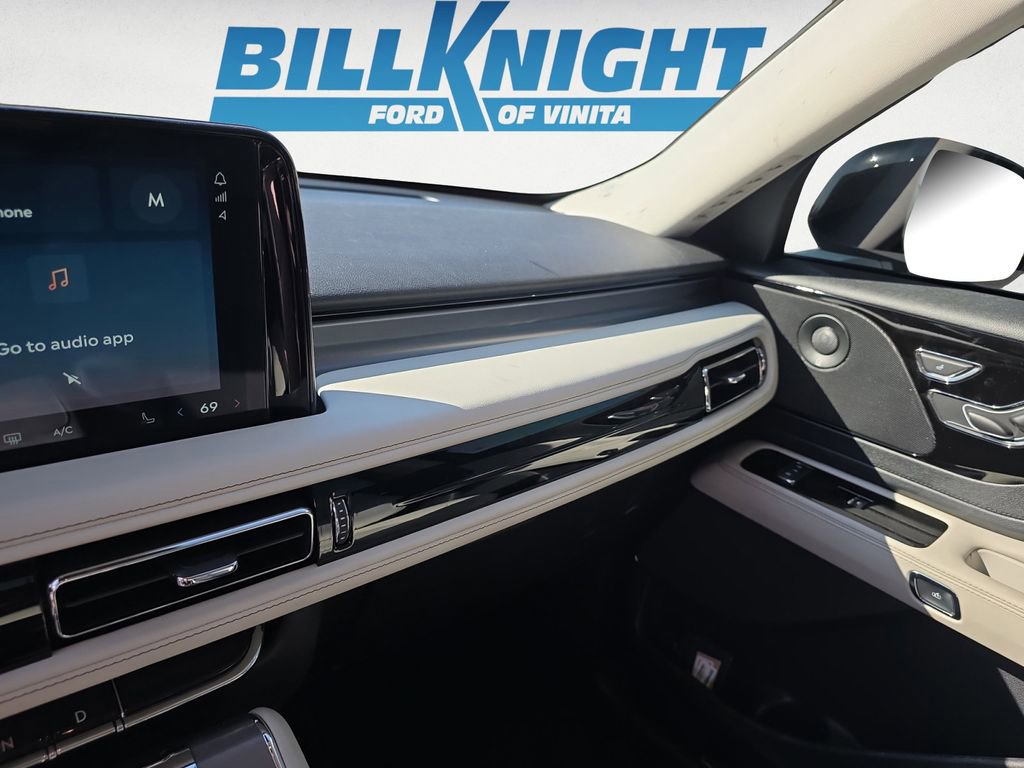 Used 2025 Lincoln Aviator AWD w/ Jet Appearance Package image 10
