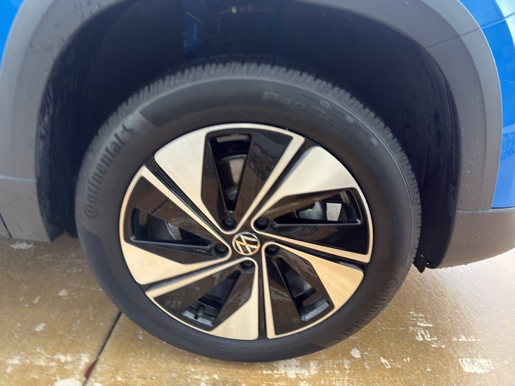 Used 2024 Volkswagen Taos SE w/ Panoramic Sunroof Package image 18