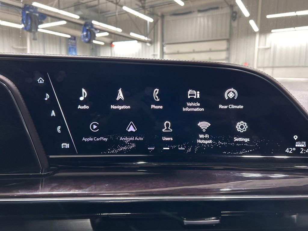 Used 2021 Cadillac Escalade Sport Platinum w/ LPO, ONYX Package image 23