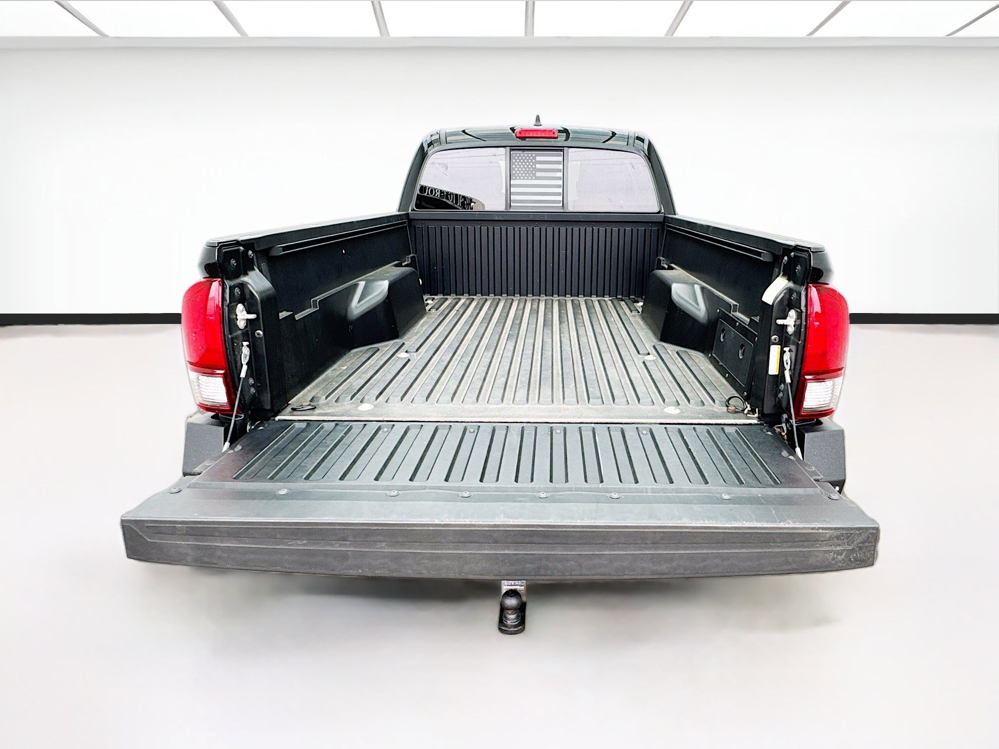 Used 2023 Toyota Tacoma SR5 w/ SX Package AWD/4WD image 16