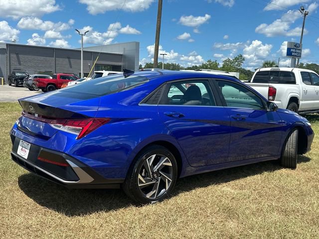 Used 2024 Hyundai Elantra SEL w/ Convenience Package image 7