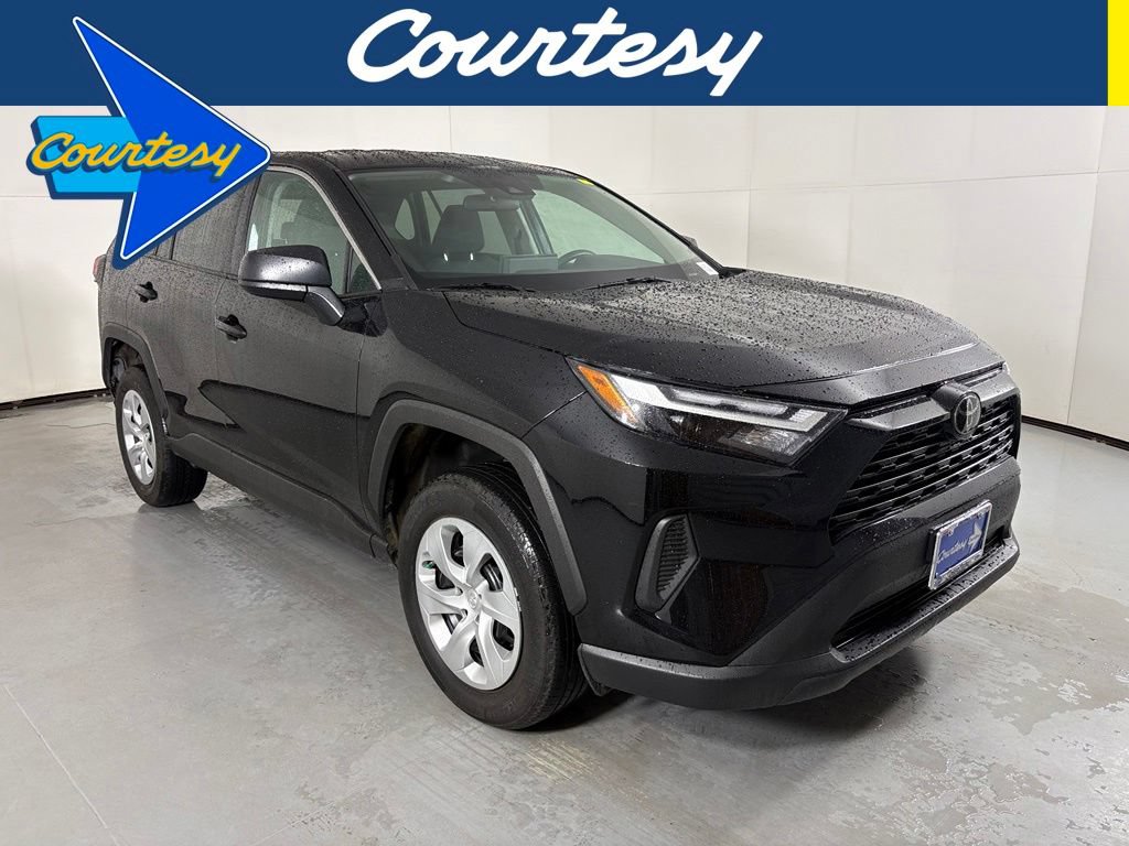 Used 2025 Toyota RAV4 LE FWD image 1