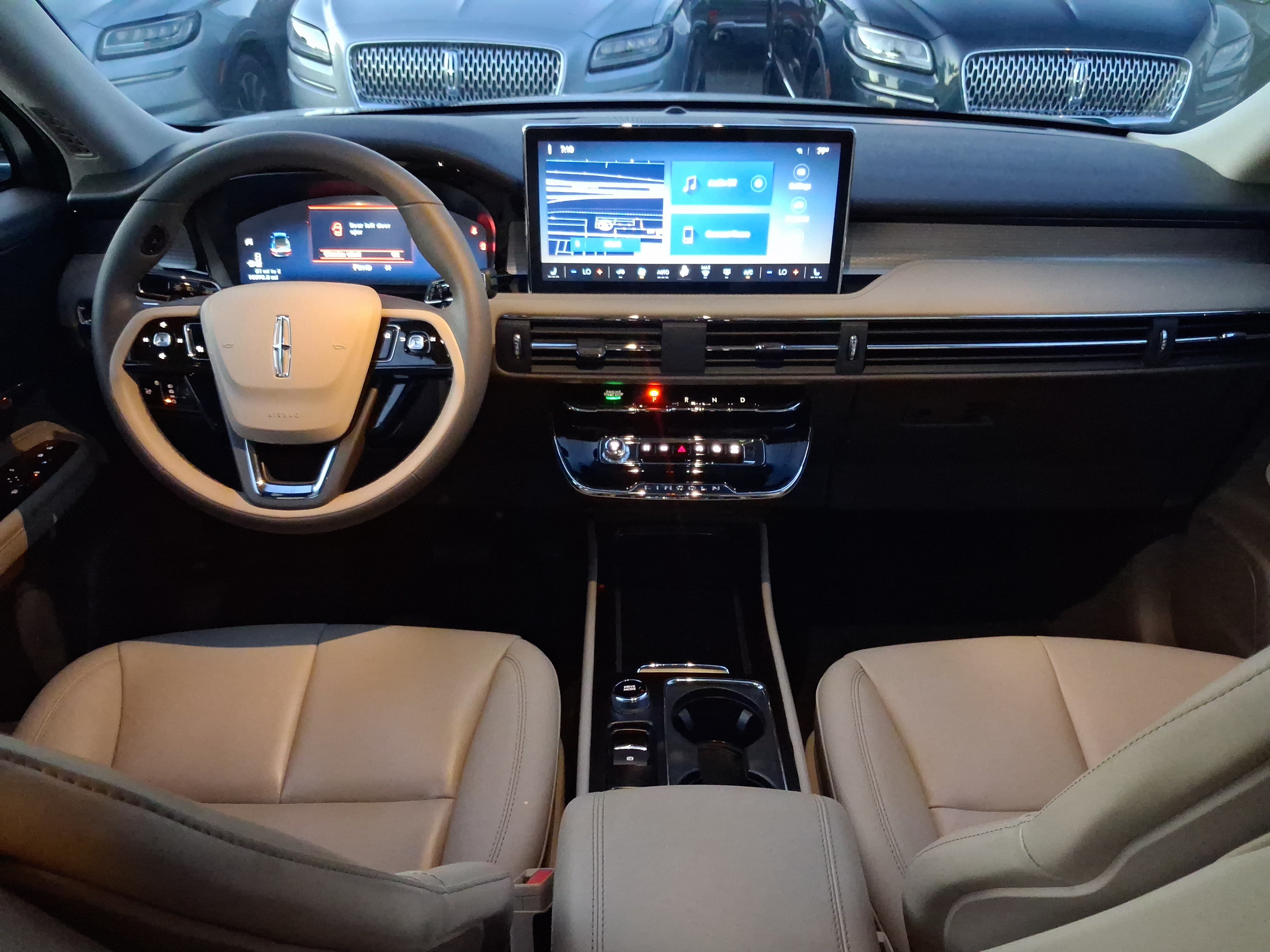 Certified 2024 Lincoln Corsair FWD image 7