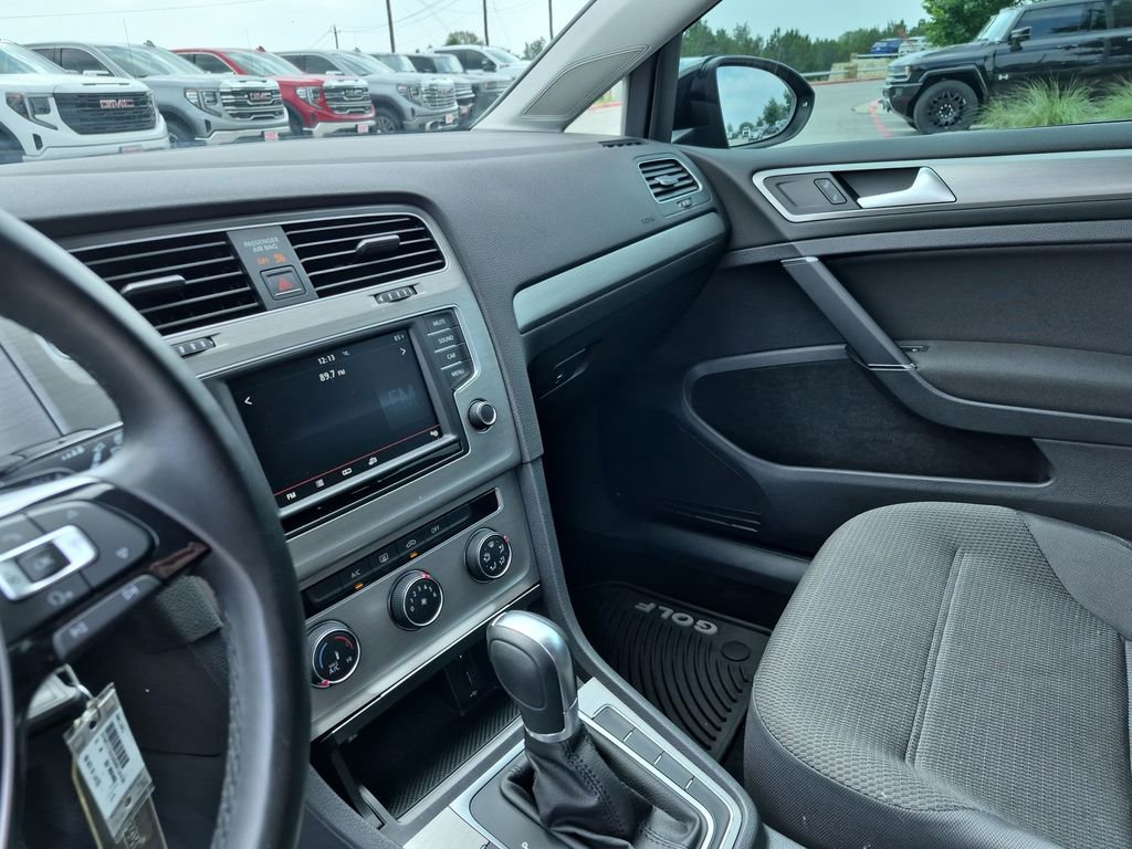 Used 2016 Volkswagen Golf S FWD image 24