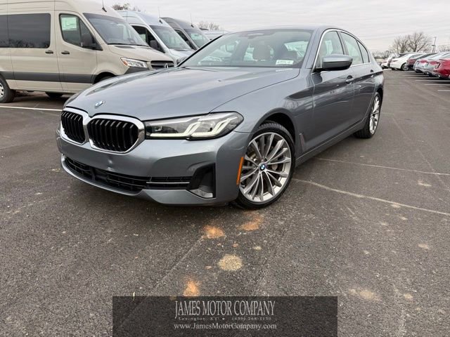 Used 2021 BMW 530i xDrive image 1