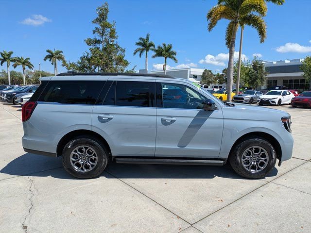 Certified 2025 Ford Expedition Active image 11