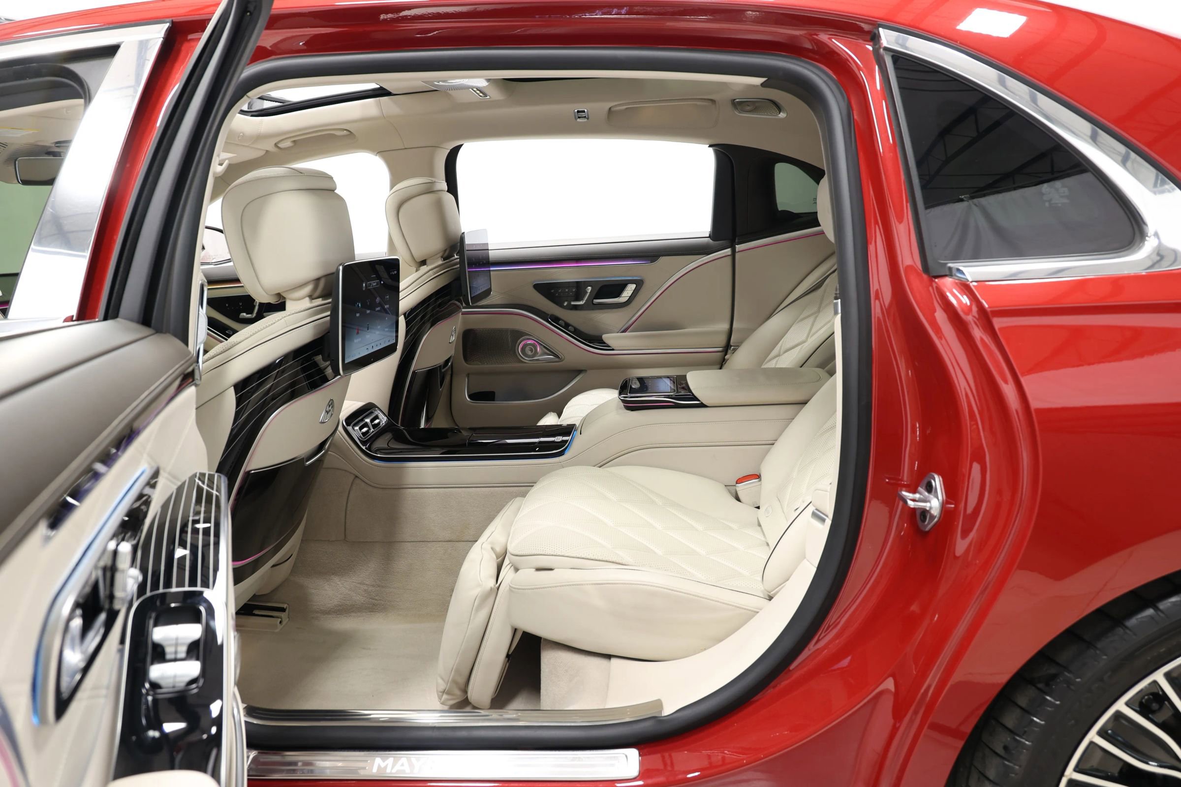Used 2021 Mercedes-Benz Maybach S 580 4MATIC image 54