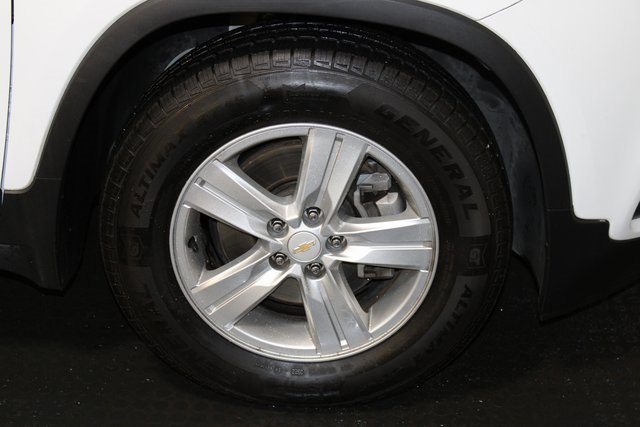 Used 2021 Chevrolet Trax LS w/ Tint and Cruise Package image 32