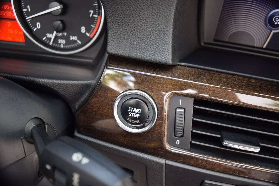 Used 2013 BMW 328i Convertible RWD image 69