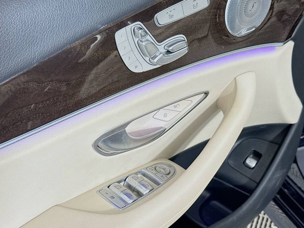Used 2020 Mercedes-Benz E 350 Sedan image 17