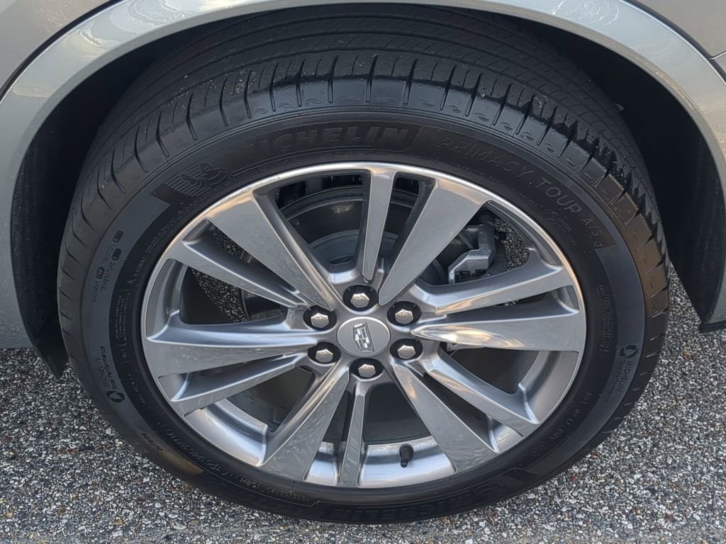 Used 2025 Cadillac XT6 Premium Luxury image 34