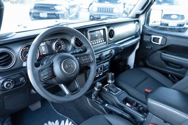 Used 2023 Jeep Wrangler Sport S image 15