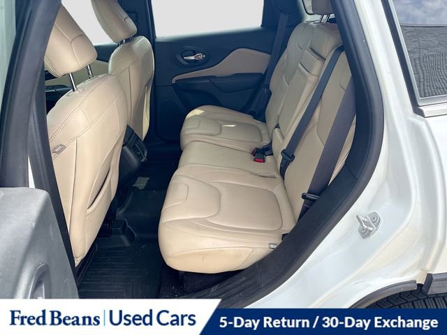 Used 2016 Jeep Cherokee Limited image 19