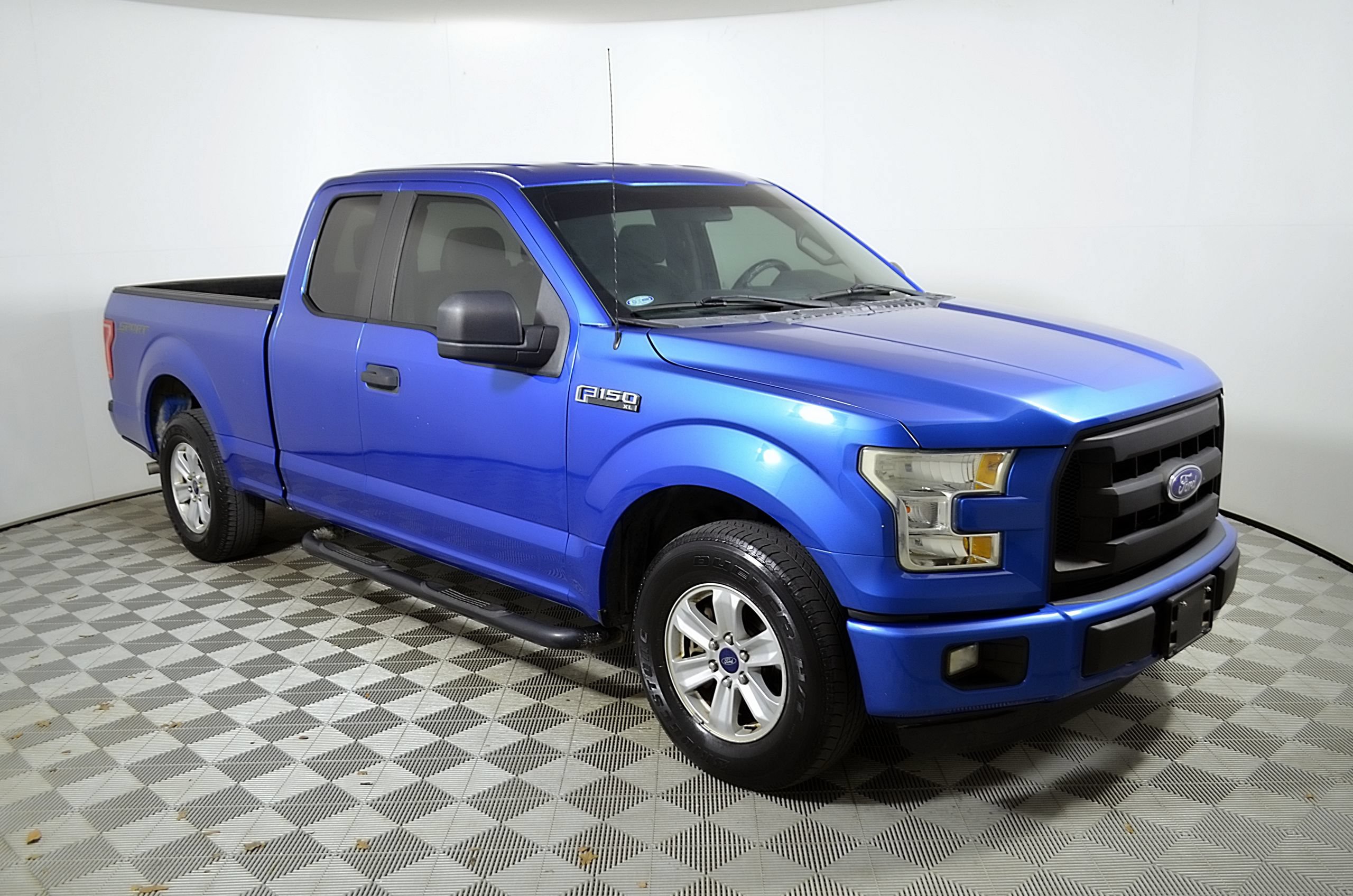 Used 2015 Ford F150 XL w/ Equipment Group 101A Mid RWD image 6