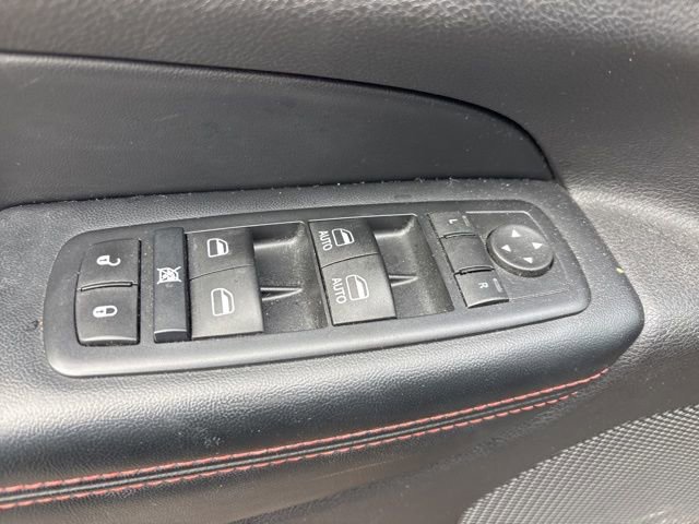 Used 2016 Jeep Grand Cherokee Laredo 75th Anniversary image 15