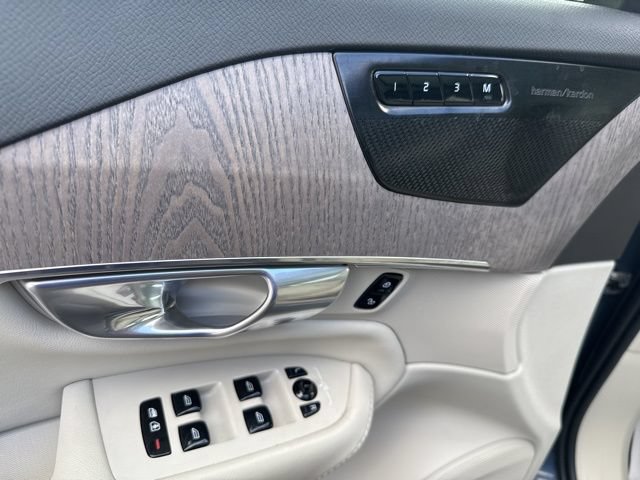 Used 2023 Volvo XC90 B6 Plus w/ Protection Package Premier AWD/4WD image 17