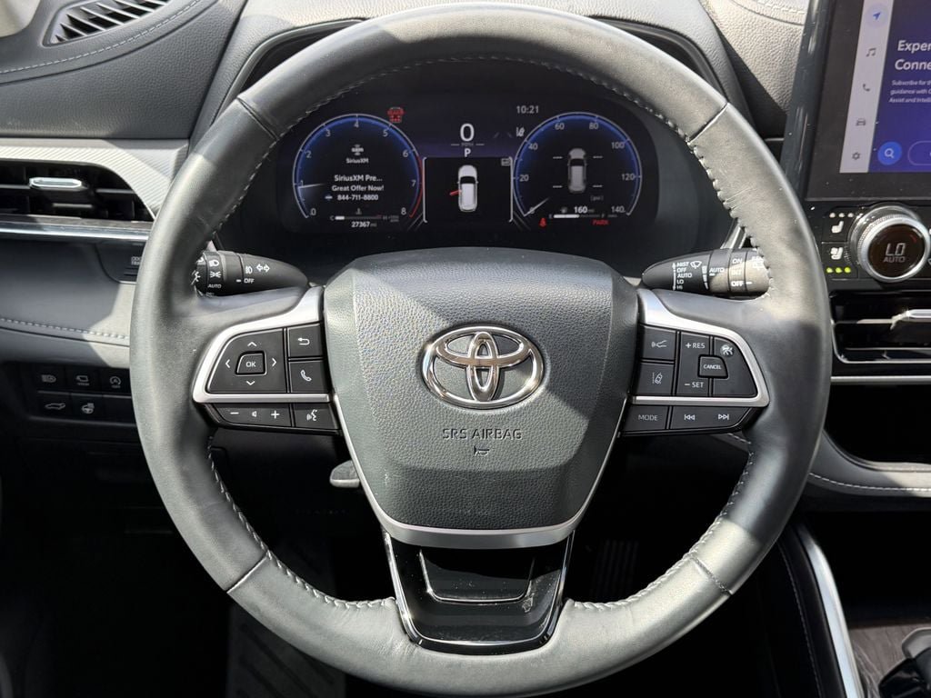 Used 2024 Toyota Highlander Platinum FWD image 15