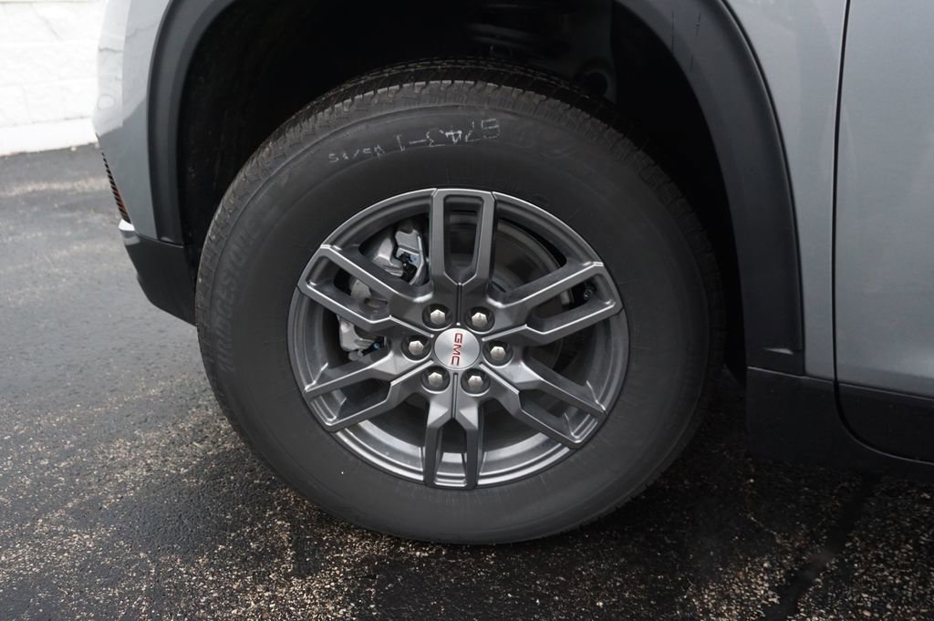 Used 2025 GMC Acadia Elevation FWD image 33