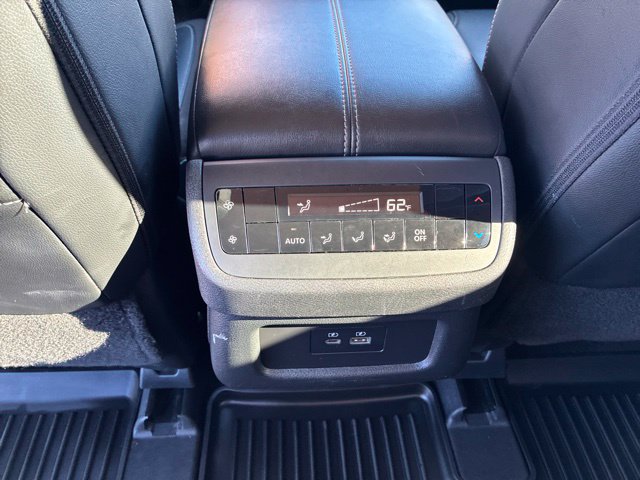 Certified 2024 Nissan Pathfinder SL w/ Black Appearance Package AWD/4WD image 23