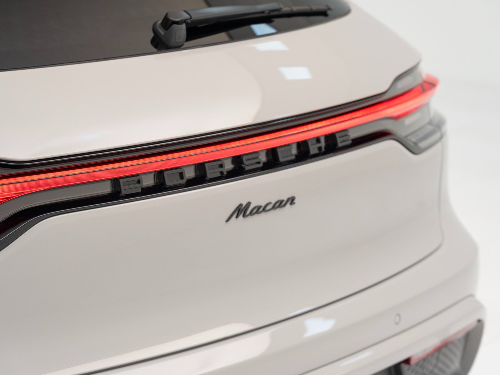 New 2026 Porsche Macan image 14