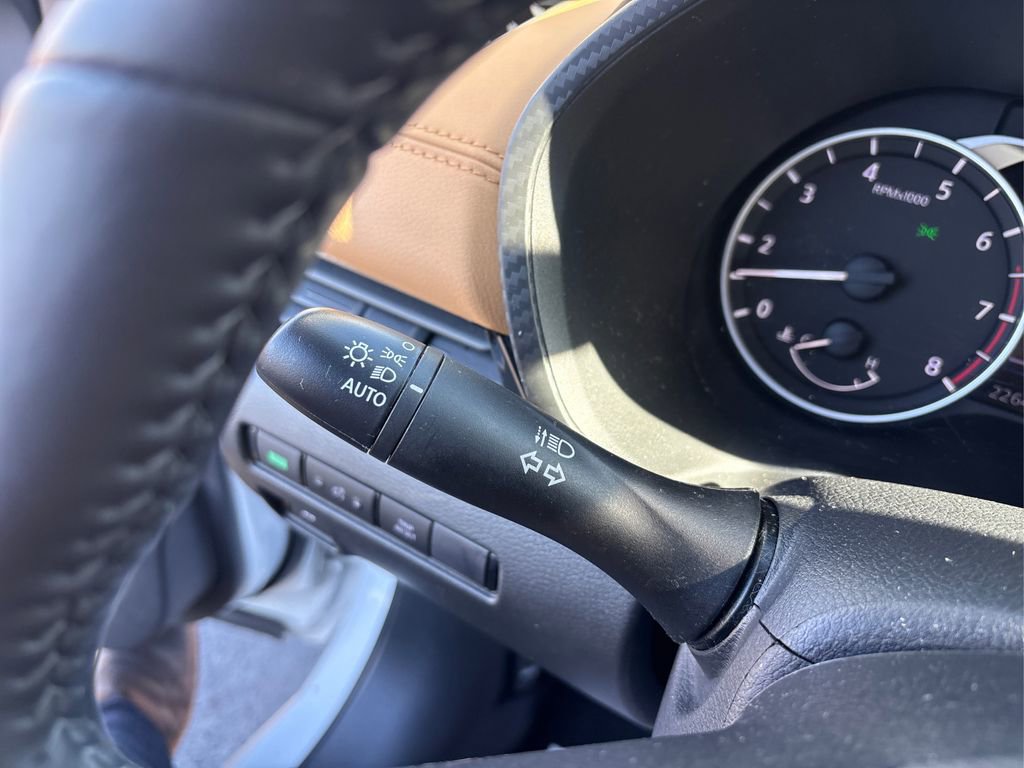 Used 2024 Nissan Sentra SV w/ SV Premium Package image 15