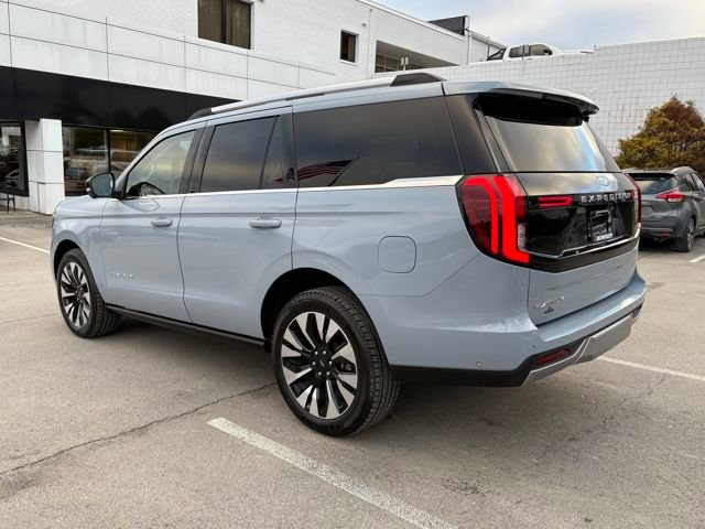 Used 2025 Ford Expedition Platinum w/ Driver's Package image 3