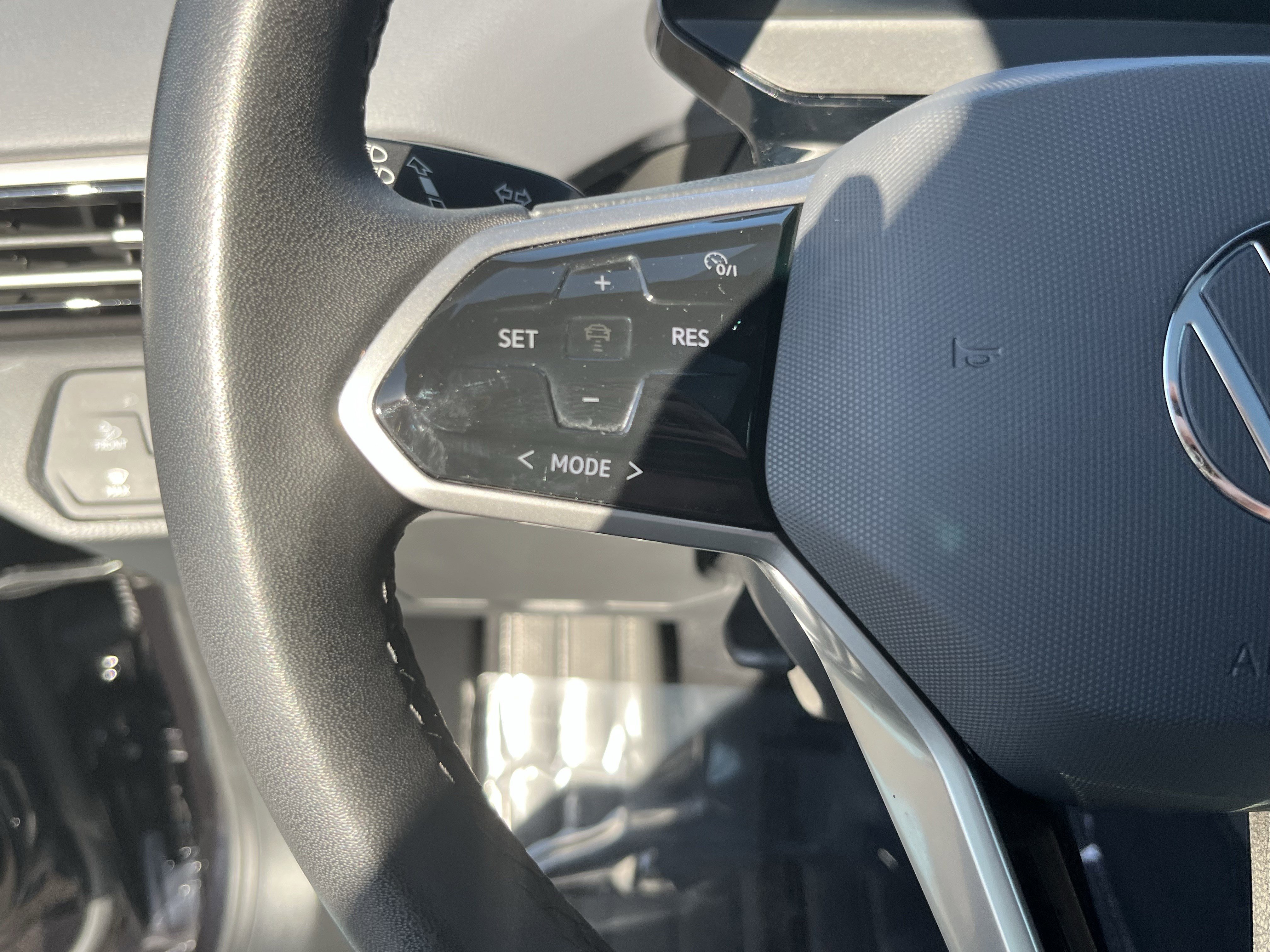 Used 2023 Volkswagen ID.4 Pro S image 21