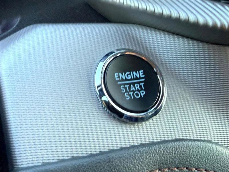 Used 2025 Ford Explorer Active image 41