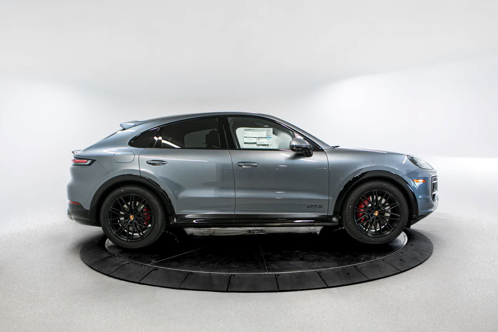 New 2026 Porsche Cayenne GTS AWD/4WD image 8
