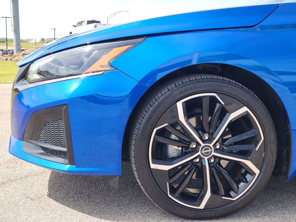 Used 2025 Nissan Altima 2.5 SR image 9