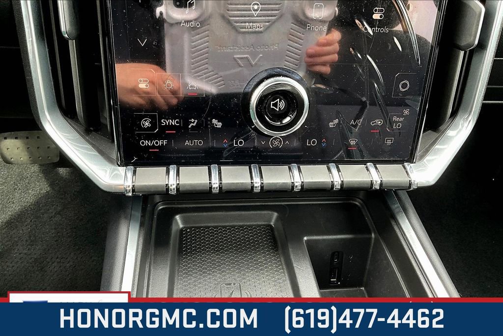 Used 2025 GMC Acadia Elevation image 15