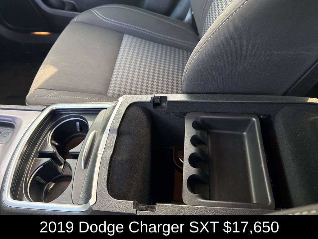 Used 2019 Dodge Charger SXT w/ Cold Weather Package AWD/4WD image 28