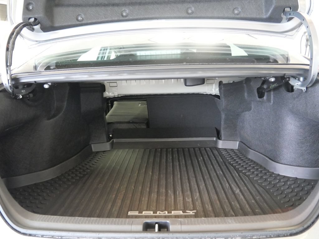 Used 2026 Toyota Camry XLE AWD/4WD image 28