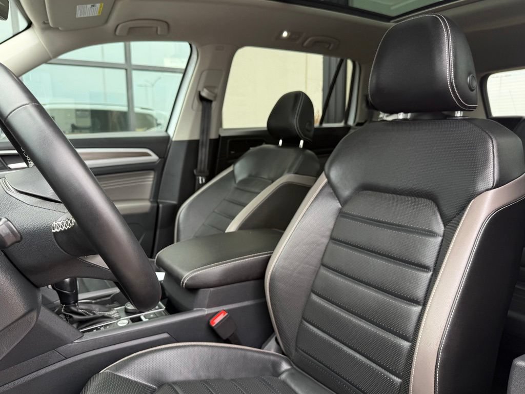 Used 2022 Volkswagen Atlas SEL AWD/4WD image 16